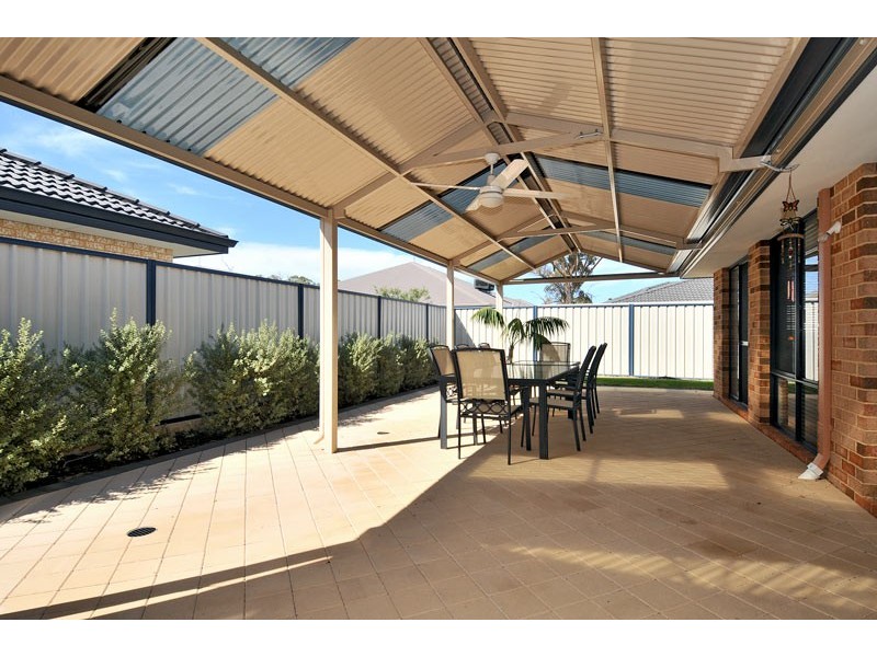 4 Philmont Way, Meadow Springs WA 6210