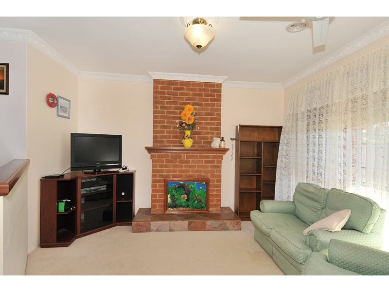 9 Pepperwood Rise, Halls Head WA 6210