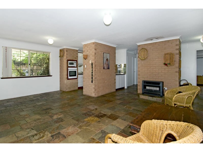 19 Coodanup Drive, Dudley Park WA 6210