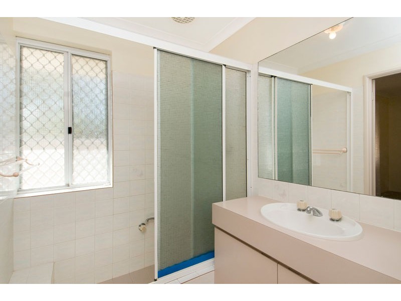 2/5 Falstaff Close, Greenfields WA 6210