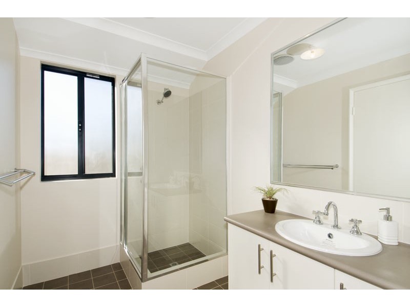 16 Grandmere Parade, Meadow Springs WA 6210