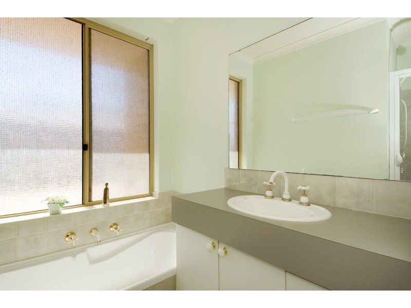 11 Esprit Parkway, Greenfields WA 6210