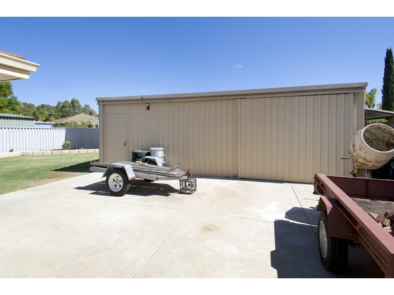 11 Esprit Parkway, Greenfields WA 6210