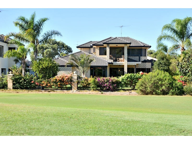 15 Fairborn Retreat, Meadow Springs WA 6210