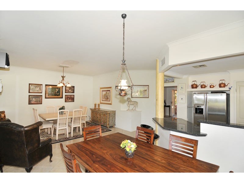 15 Fairborn Retreat, Meadow Springs WA 6210