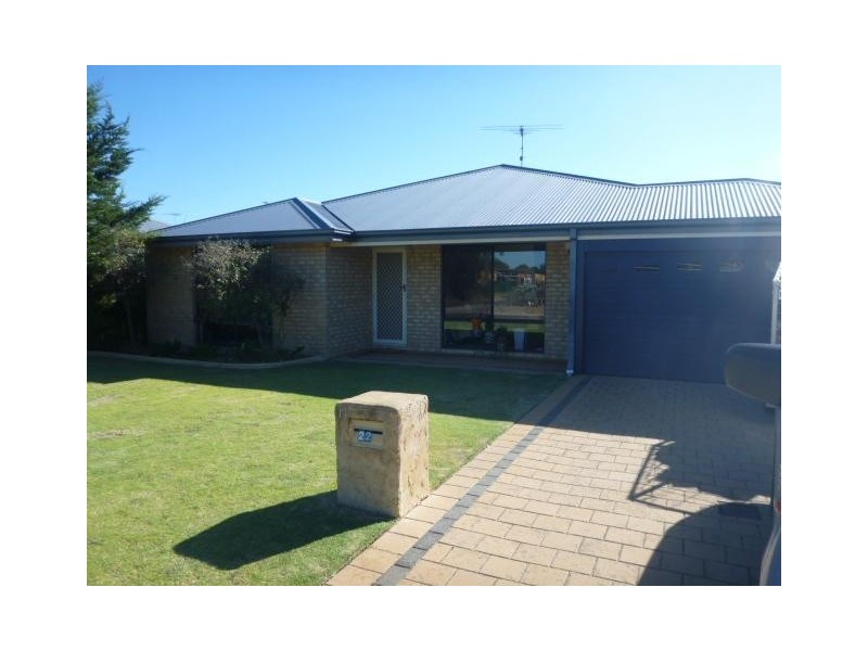 22 Waxflower Vista, Halls Head WA 6210