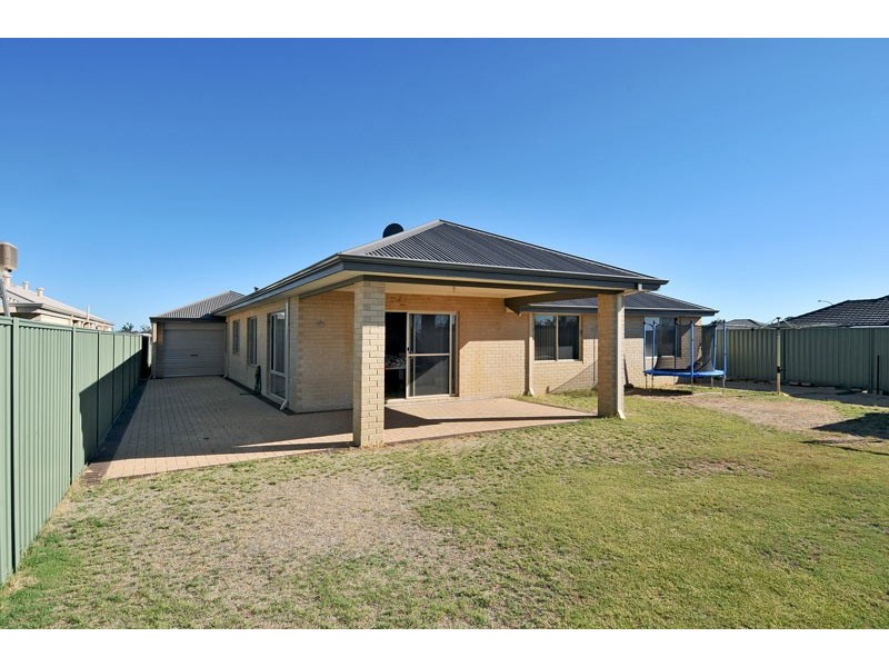 43 Jolly Rambler Bvd, Ravenswood WA 6208