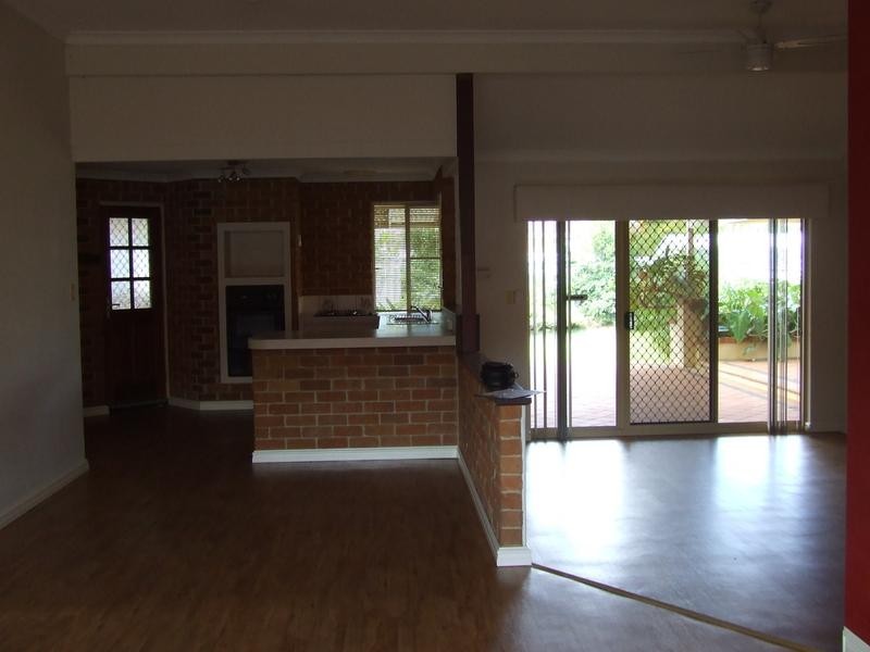 5 Petrel Close, Halls Head WA 6210