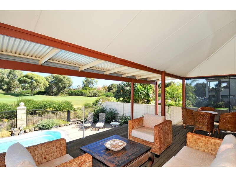 17 Fairborn Retreat, Meadow Springs WA 6210