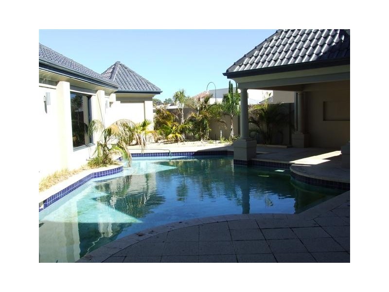 51 Aztec Island Retreat, Halls Head WA 6210