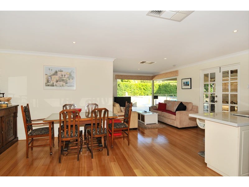 52 Mclarty Road, Halls Head WA 6210