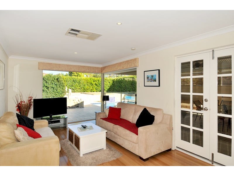 52 Mclarty Road, Halls Head WA 6210
