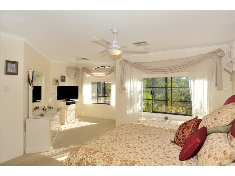 82 Peaceful Waters Drive, Barragup WA 6209