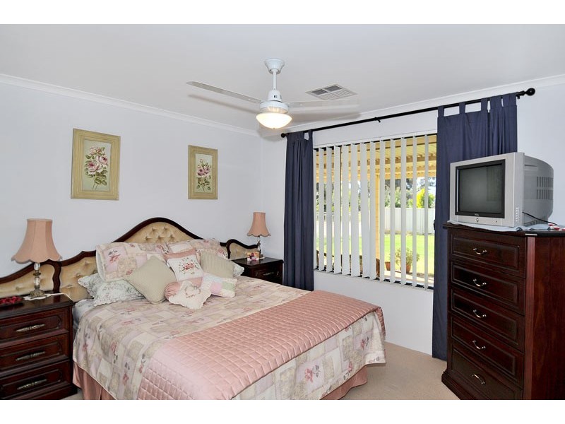 82 Peaceful Waters Drive, Barragup WA 6209