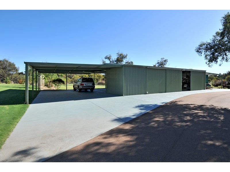 82 Peaceful Waters Drive, Barragup WA 6209
