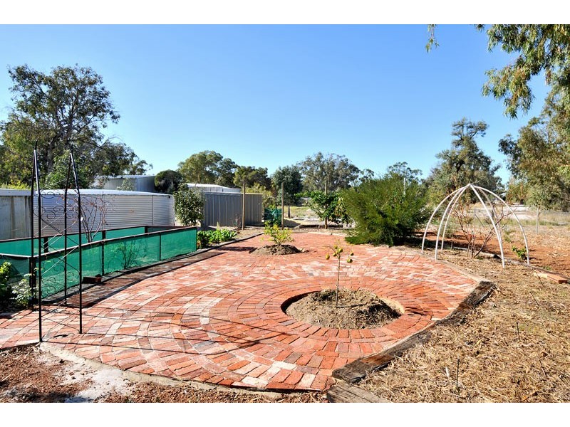 82 Peaceful Waters Drive, Barragup WA 6209
