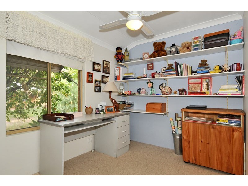 9 Navarre Row, Greenfields WA 6210