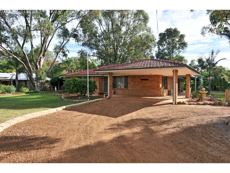 9 Navarre Row, Greenfields WA 6210