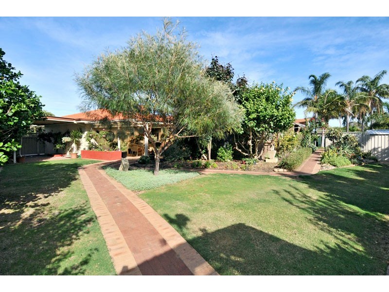 18 Elmore Way, Dudley Park WA 6210