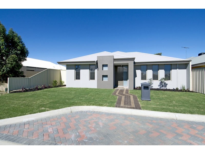 10 Dotterel Drive, Dudley Park WA 6210
