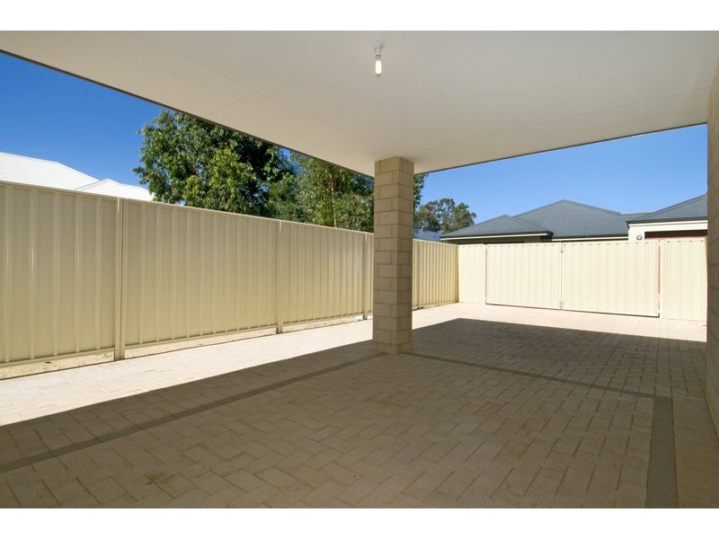 10 Dotterel Drive, Dudley Park WA 6210