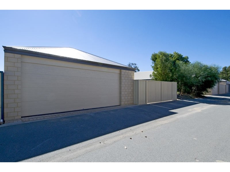 10 Dotterel Drive, Dudley Park WA 6210