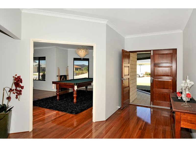 11 Clarinda Rise, Madora Bay WA 6210