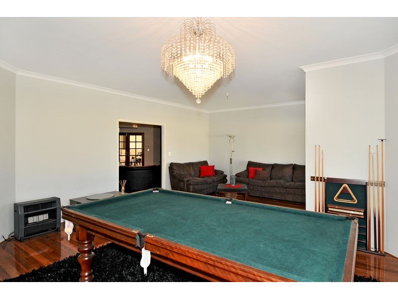 11 Clarinda Rise, Madora Bay WA 6210