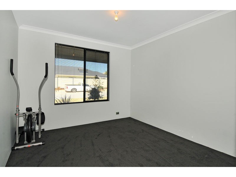 11 Clarinda Rise, Madora Bay WA 6210
