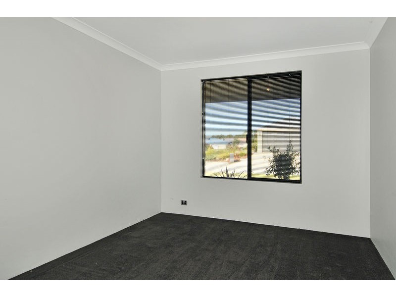 11 Clarinda Rise, Madora Bay WA 6210