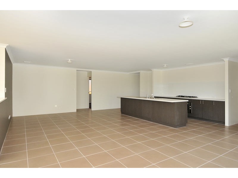 27 Still Meadow Turn, Meadow Springs WA 6210