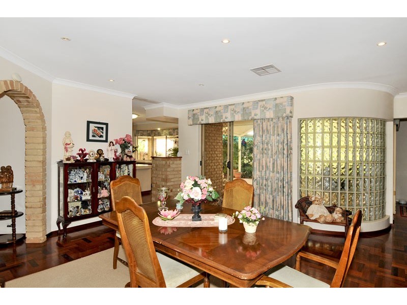 8 Victoria Circle, Greenfields WA 6210