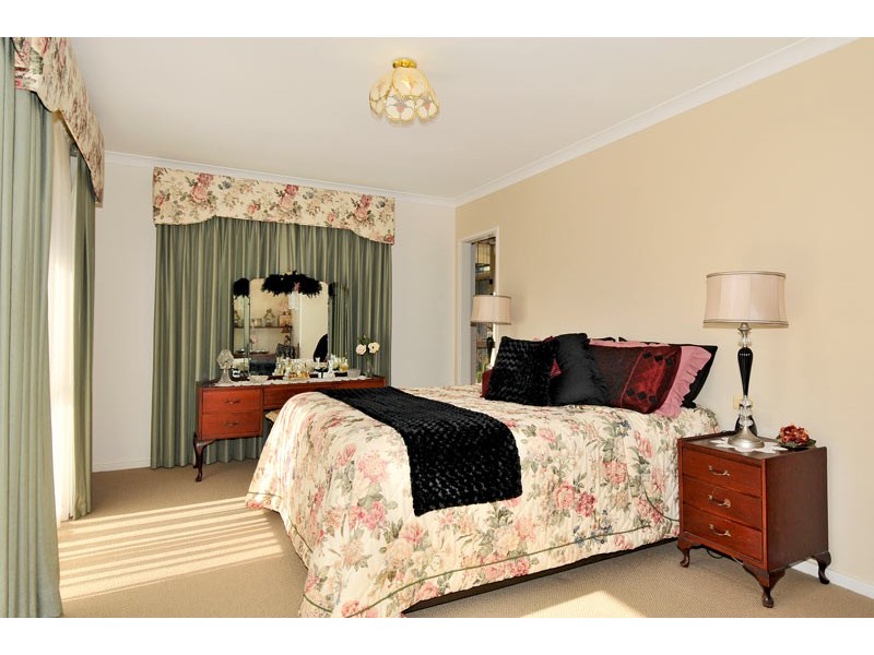 8 Victoria Circle, Greenfields WA 6210