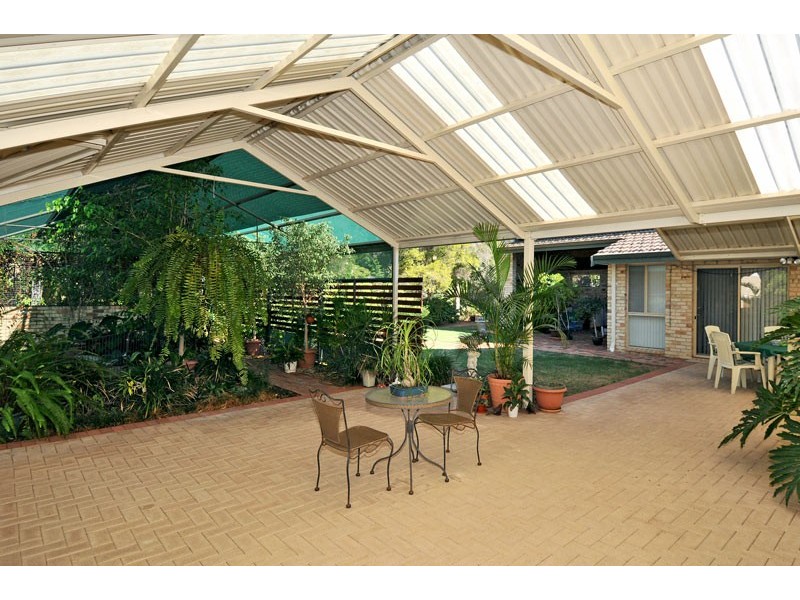 8 Victoria Circle, Greenfields WA 6210