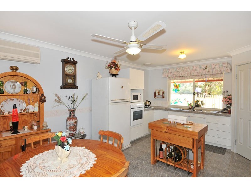 31 Deering Drive, North Yunderup WA 6208