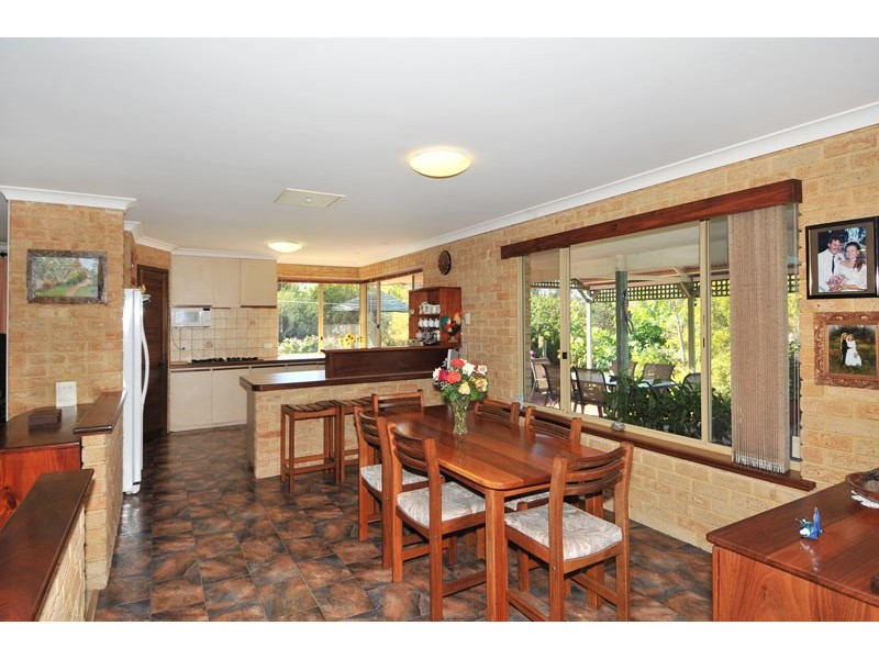 75 Mulga Drive, Parklands WA 6180