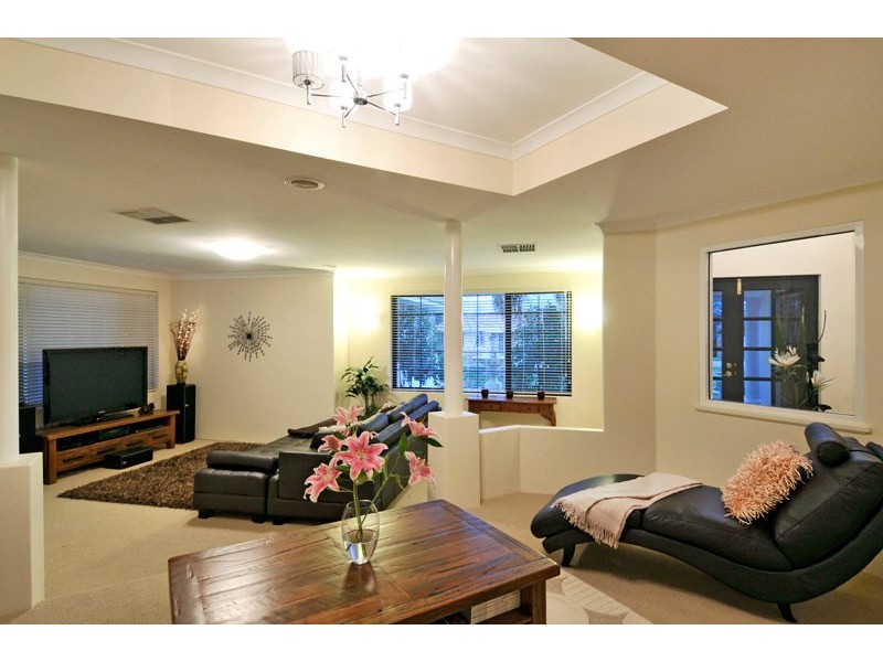 129 Midsummer Circle, Pinjarra WA 6208