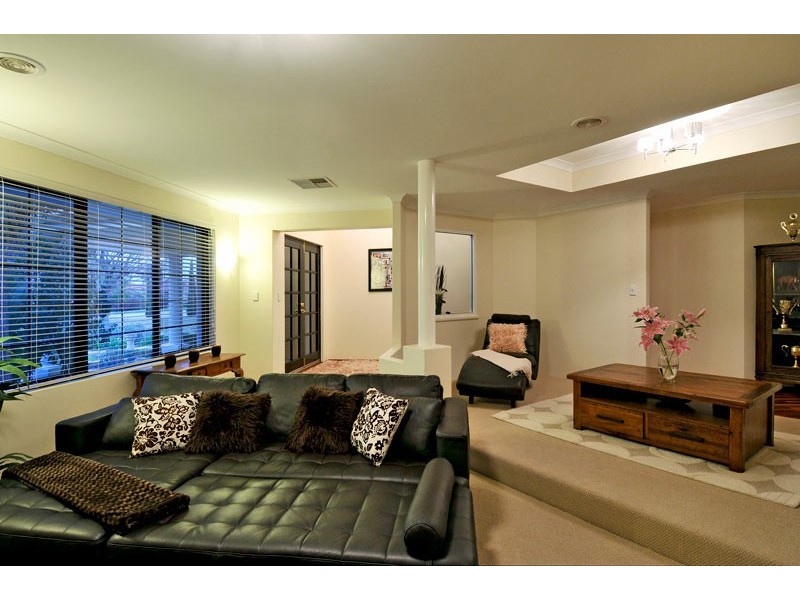 129 Midsummer Circle, Pinjarra WA 6208