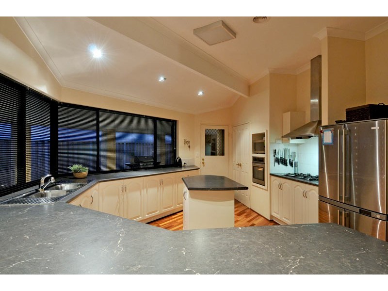 129 Midsummer Circle, Pinjarra WA 6208