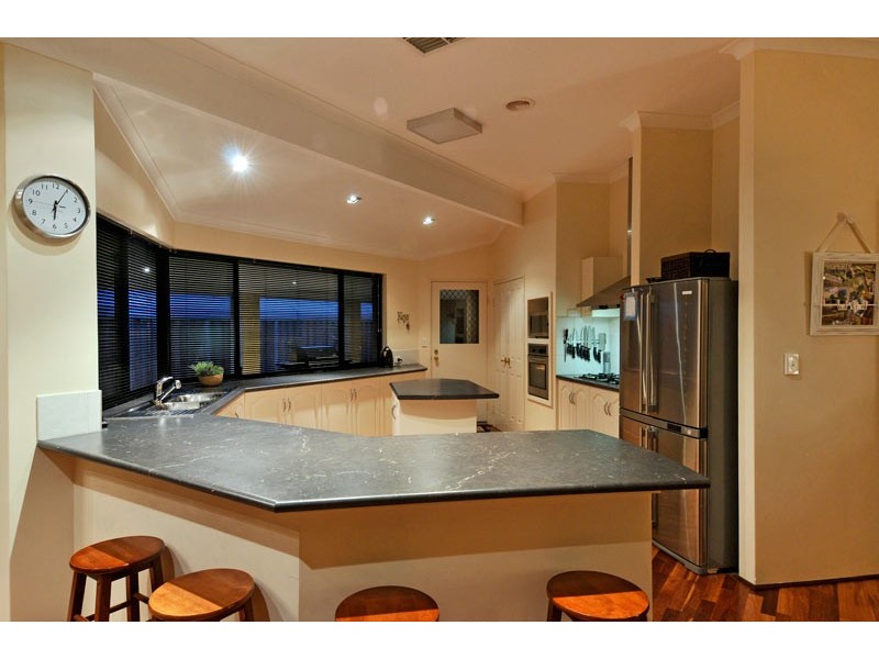 129 Midsummer Circle, Pinjarra WA 6208