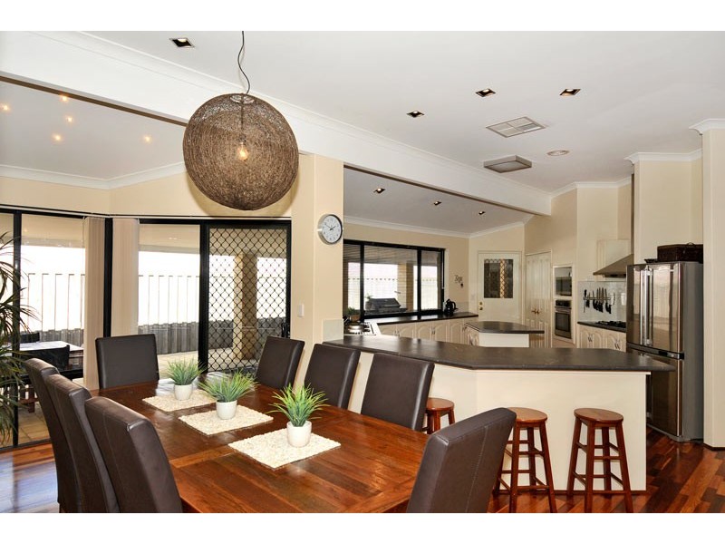 129 Midsummer Circle, Pinjarra WA 6208