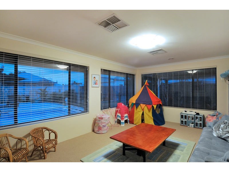 129 Midsummer Circle, Pinjarra WA 6208