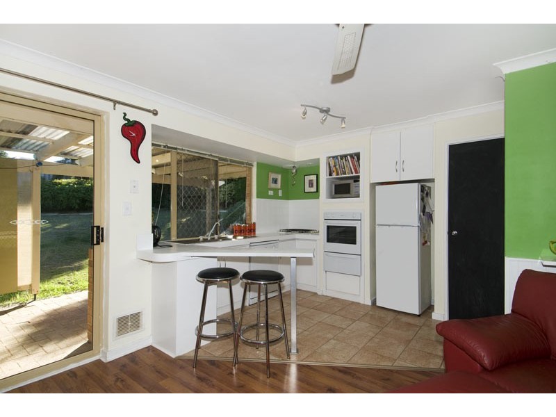 24 Casuarina Drive, Halls Head WA 6210