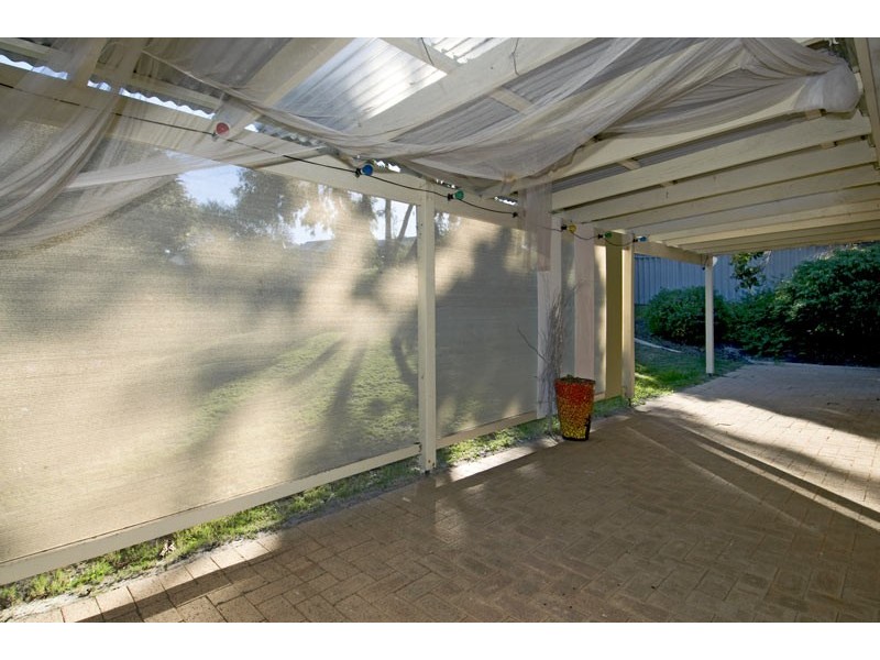 24 Casuarina Drive, Halls Head WA 6210