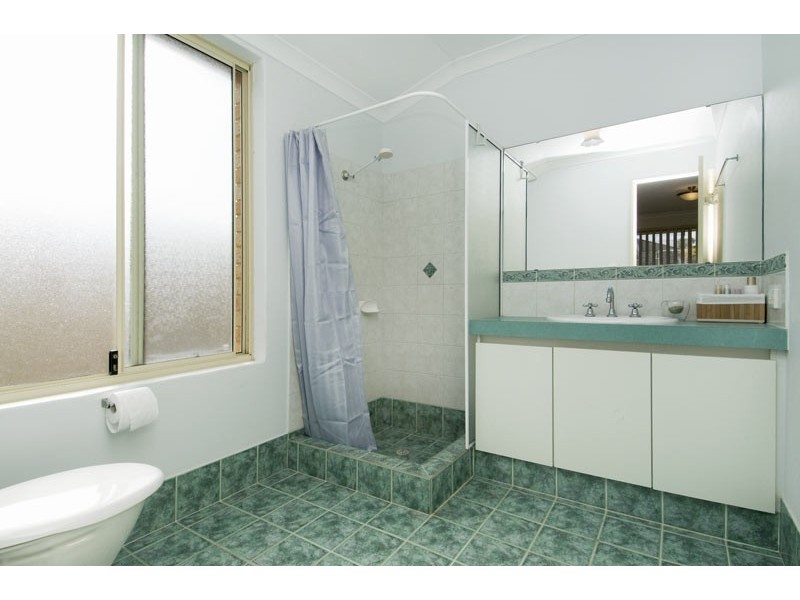 2 Rustle Nook, Pinjarra WA 6208