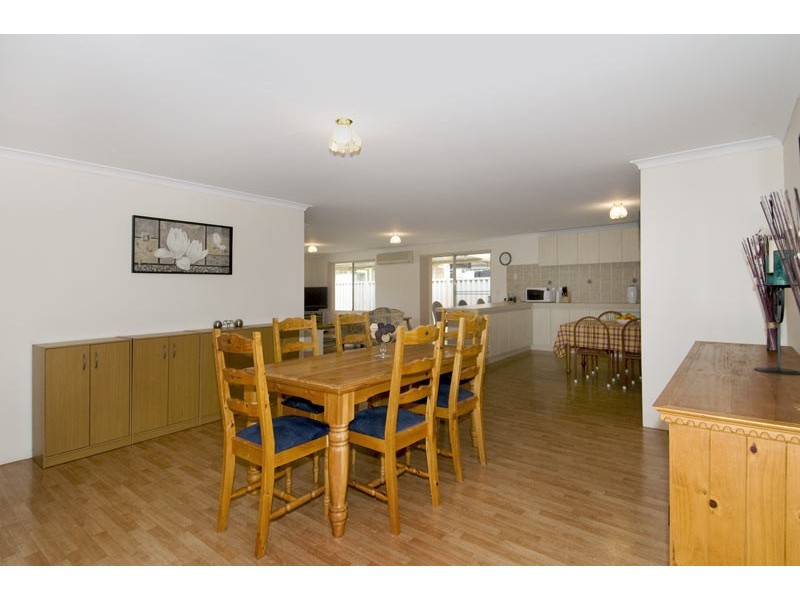 2 Rustle Nook, Pinjarra WA 6208