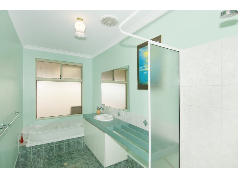 2 Rustle Nook, Pinjarra WA 6208