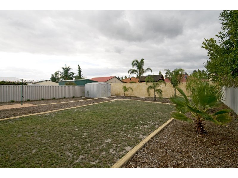 2 Rustle Nook, Pinjarra WA 6208
