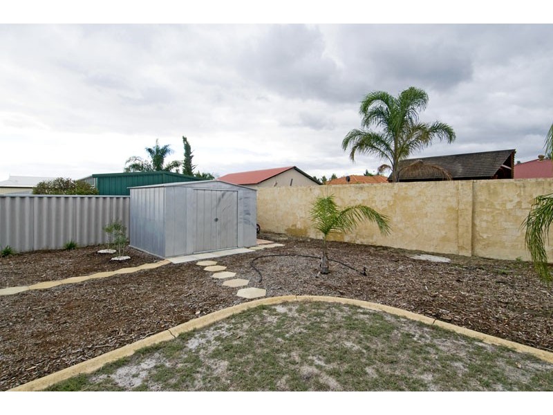 2 Rustle Nook, Pinjarra WA 6208