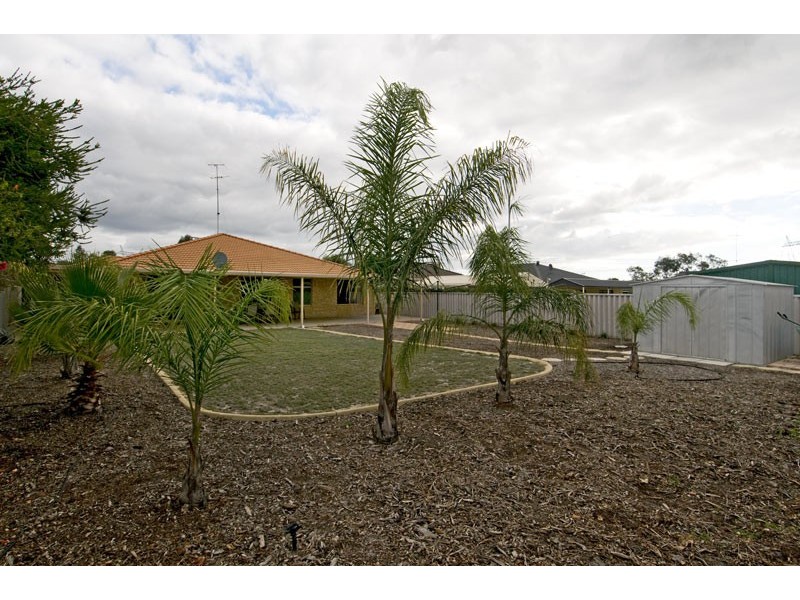 2 Rustle Nook, Pinjarra WA 6208
